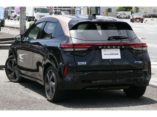 ノートオーラ1.2 G FOUR レザーエディション 4WD