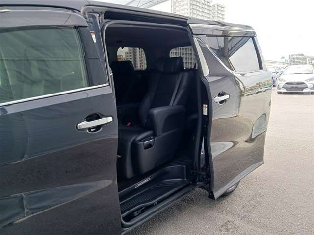 アルファードハイブリッド 2.5 SR Cパッケージ E-Four 4WD