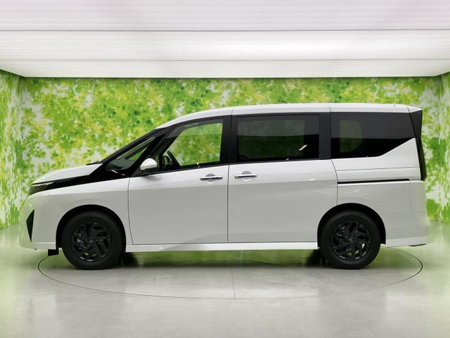 セレナ1.4 e-POWER ハイウェイスターV