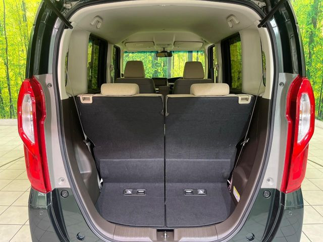 普段のお買い物や通勤、送迎等に十分な荷室スペースを確保しております。セカンドシートを倒すと、大きな荷物の積載も可能です♪