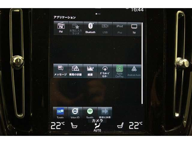 XC40B4 AWD モメンタム 4WD