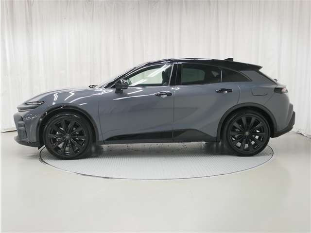 クラウンスポーツ2.5 Z E-Four 4WD