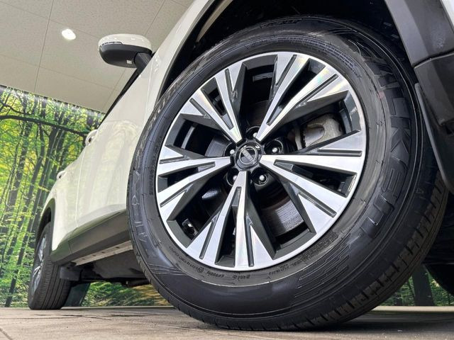 �y����18�C���`�A���~�z�C�[���z�O�ςɃ}�b�`���������A���~�z�C�[���𑕒����Ă���܂��B�e��ЊO�A���~�z�C�[����A�X�^�b�h���X�^�C�����戵�����Ă���܂��B���񂲑��k����������