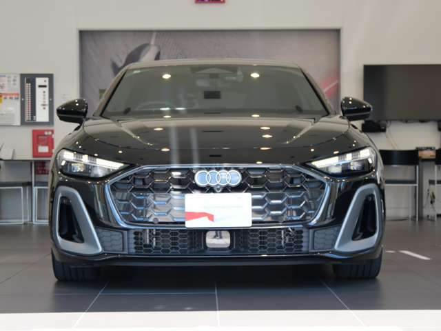 A5TFSI クワトロ 150kW Sラインパッケージ 4WD