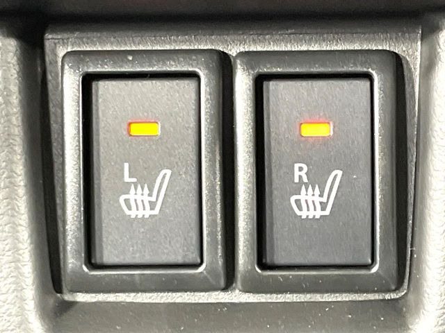 【前席シートヒーター】寒い日に重宝するシートヒーター!エアコンより早く温まってくれるので寒がりの人も安心ですね♪エアコンの温風は乾燥するから苦手、という方にもをおすすめです。