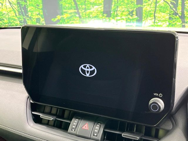 【10.5インチナビ】高級感とインパクトのある大画面ナビを装備。各種オーディオ操作はもちろん、スマホ連携もできる利便性の高いナビです♪
