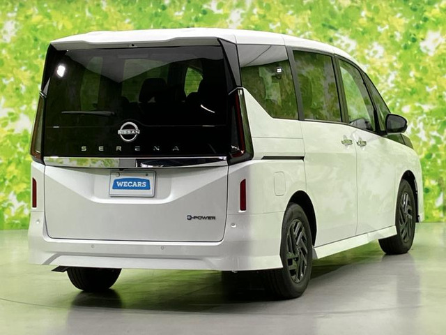 セレナ1.4 e-POWER ハイウェイスターV