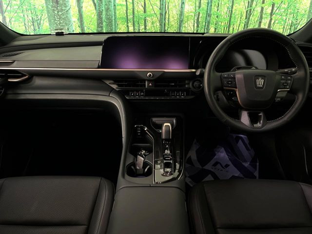 クラウンスポーツ2.5 Z E-Four 4WD