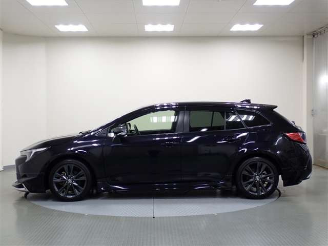 カローラツーリング1.8 ハイブリッド W×B E-Four 4WD
