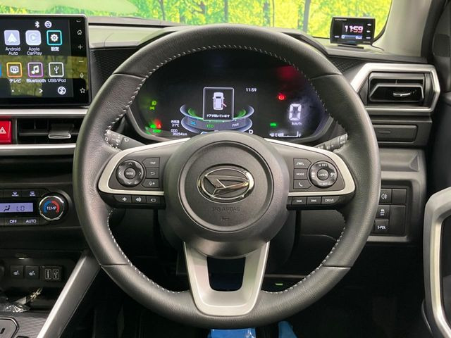 【ステアリングスイッチ】運転中、前方から目線をそらすことなく、オーディオ等の操作が可能な便利機能!安心&快適なドライブを演出してくれます♪