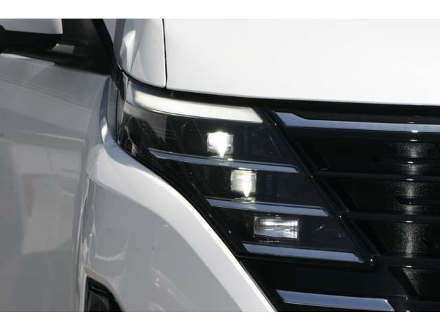 セレナ1.4 e-POWER ハイウェイスターV