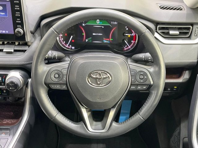 【ステアリングスイッチ】運転中、前方から目線をそらすことなく、オーディオ等の操作が可能な便利機能!安心&快適なドライブを演出してくれます♪