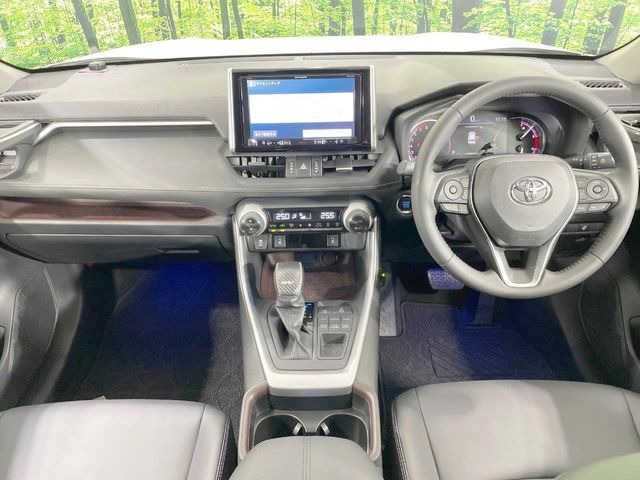 RAV42.0 G 4WD