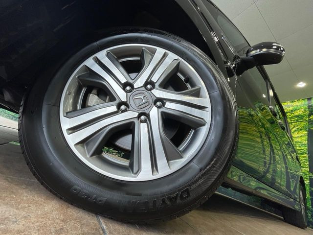 �y����16�C���`�A���~�z�C�[���z�O�ςɃ}�b�`���������A���~�z�C�[���𑕒����Ă���܂��B�e��ЊO�A���~�z�C�[����A�X�^�b�h���X�^�C�����戵�����Ă���܂��B���񂲑��k����������