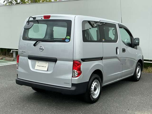 NV200バネットバン1.6 DX