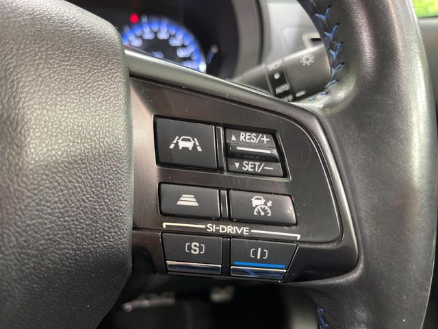 【全車速追従機能付クルーズコントロール】高速道路での長距離走行が楽に!!自動で速度を保つクルーズコントロールが、衝突軽減システムと連携し、前方の車両を感知して車間を保つように速度調節してくれます!!