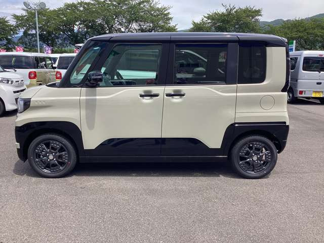 デリカミニT プレミアム 4WD