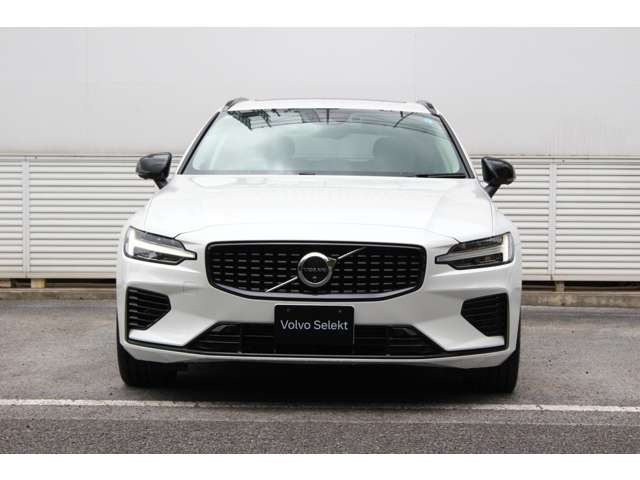 V60ウルトラ T6  AWD プラグインハイブリッド 4WD