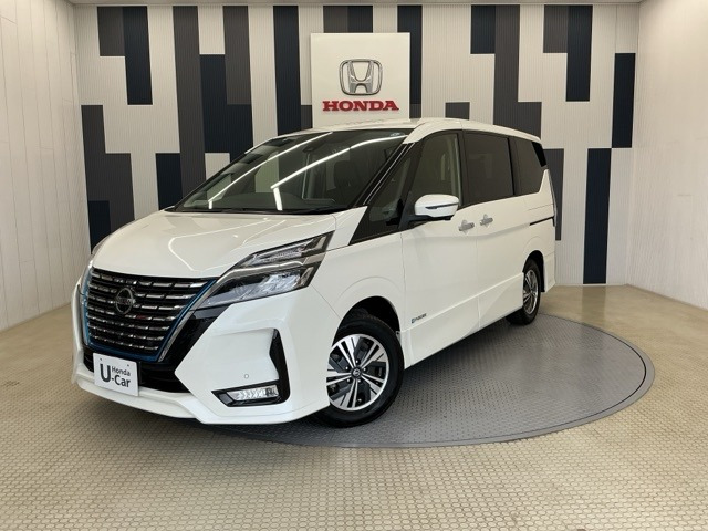 セレナ1.2 e-POWER ハイウェイスターV