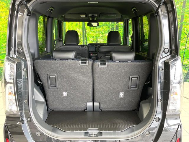 普段のお買い物や通勤、送迎等に十分な荷室スペースを確保しております。セカンドシートを倒すと、大きな荷物の積載も可能です♪