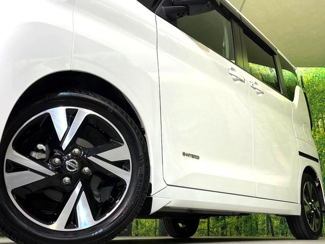 �y����15�C���`�A���~�z�C�[���z�O�ςɃ}�b�`���������A���~�z�C�[���𑕒����Ă���܂��B�e��ЊO�A���~�z�C�[����A�X�^�b�h���X�^�C�����戵�����Ă���܂��B���񂲑��k����������