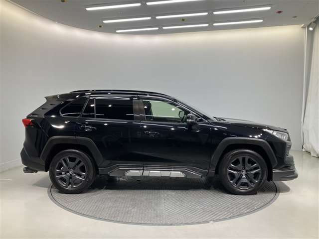 RAV42.0 アドベンチャー 4WD