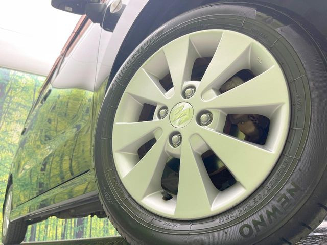�y�����A���~�z�C�[���z�O�ςɃ}�b�`���������A���~�z�C�[���𑕒����Ă���܂��B�e��ЊO�A���~�z�C�[����A�X�^�b�h���X�^�C�����戵�����Ă���܂��B���񂲑��k����������
