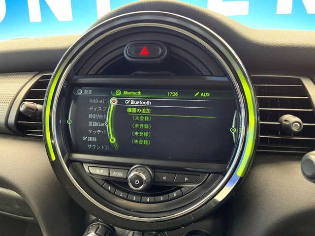 ��Bluetooth:���莝���̃X�}�[�g�t�H���ȂǂƐڑ����A�n���Y�t���[�ʘb��Տꊴ����~���[�W�b�N�Đ������y���݂��������܂��B�����ڑ��ł��̂Ŕς킵��������܂����