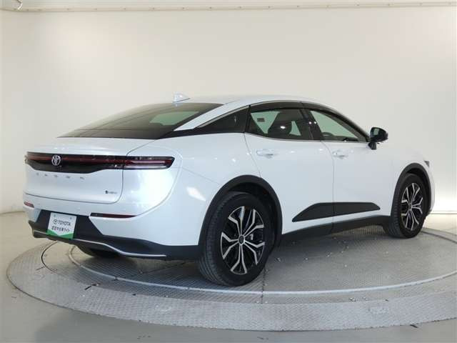 クラウンクロスオーバー2.5 G E-Four 4WD