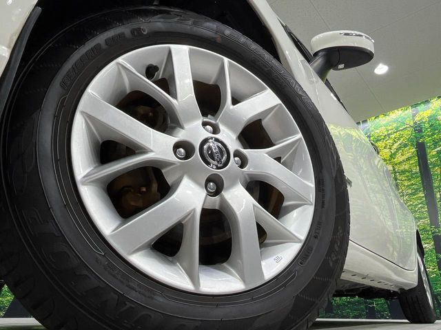 �y����15�C���`�A���~�z�C�[���z�O�ςɃ}�b�`���������A���~�z�C�[���𑕒����Ă���܂��B�e��ЊO�A���~�z�C�[����A�X�^�b�h���X�^�C�����戵�����Ă���܂��B���񂲑��k����������