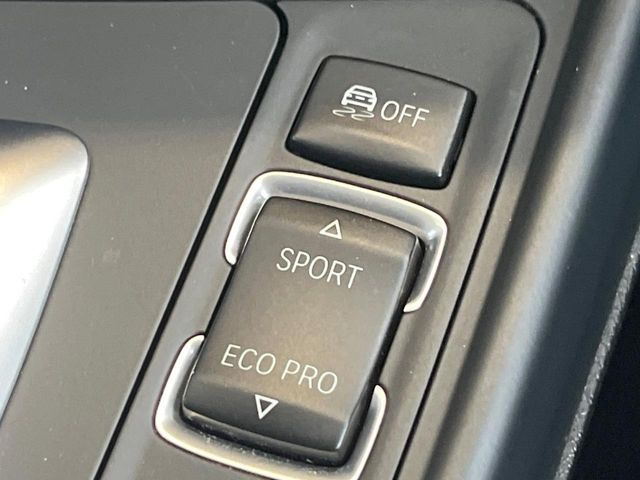 ��BMW���[�h�Z���N�g�w�X�|�[�c���[�h�ł̓_�C�i�~�b�N�ȑ�����BECOPRO���[�h�ł́A�G���W�����X�|���X��V�t�g�^�C�~���O�̍œK���ɉ����A�G�A�R���̍쓮�������I�ɐ��䂵�A�R������ʂ�}�����܂��B�x