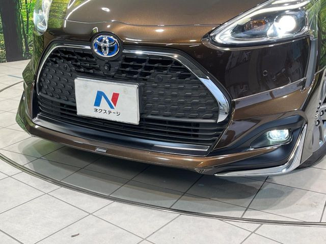 シエンタハイブリッド 1.5 G クエロ