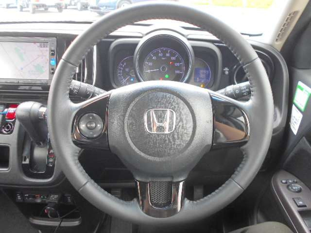 N-ONEプレミアム 4WD