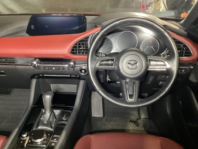 MAZDA3ファストバック1.8 XD バーガンディ セレクション