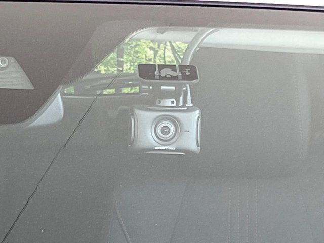 【ドライブレコーダー】ドライブレコーダー装備!走行中はもちろん、あおり運転や事故に遭遇した際、映像で記録し、万一のリスクに備えます。※記録用SDカードはお客様ご自身でご準備いただく必要があります。