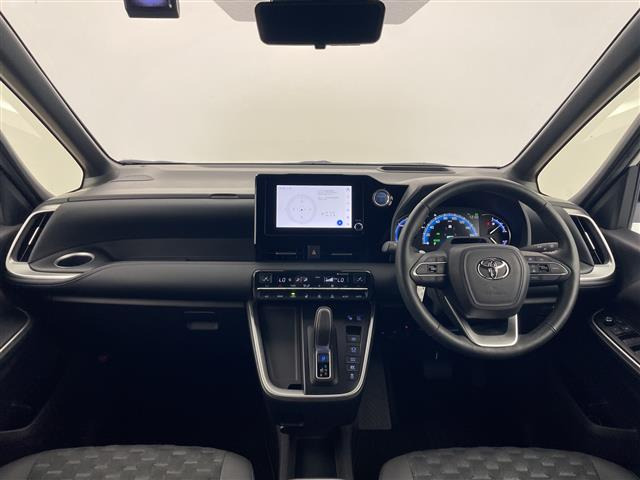 ヴォクシー1.8 ハイブリッド S-Z E-Four 4WD