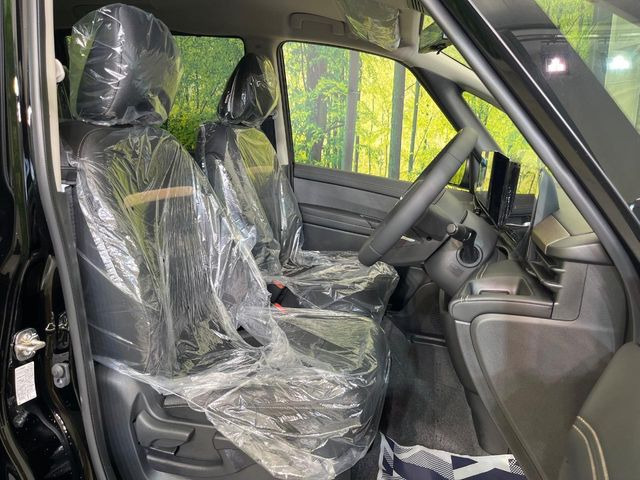 もちろん車内はキレイです♪よりクリーンな状態をキープしたいお客様には『ナノゾーンコート』がおすすめ!新型コロナウイルス対策や、除菌・消臭に効果を発揮し多くの方にご好評いただいております。