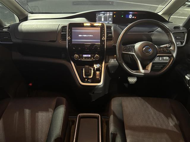 セレナ1.2 e-POWER ハイウェイスターV