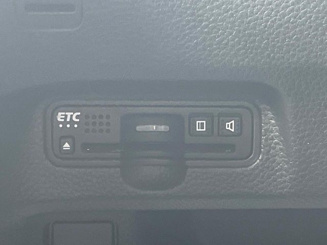 【ETC】高速道路の料金所をストレスなく通過!話題のスポットやサービスエリアに多い「スマートIC」利用時は必須のアイテムです。当店でセットアップを実施、ご納車当日からすぐにご利用いただけます!