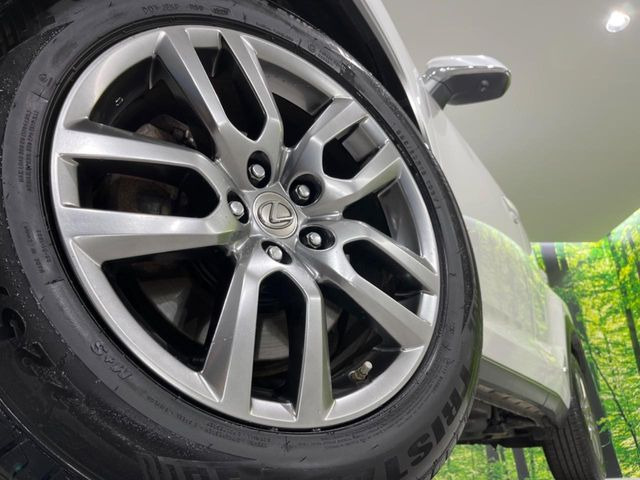 �y����18�C���`�A���~�z�C�[���z�O�ςɃ}�b�`���������A���~�z�C�[���𑕒����Ă���܂��B�e��ЊO�A���~�z�C�[����A�X�^�b�h���X�^�C�����戵�����Ă���܂��B���񂲑��k����������