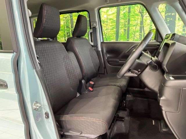 運転席シート廻りは使用感も少なく、良好な状態となっています。丁寧に使われていたことがよくわかりますね。