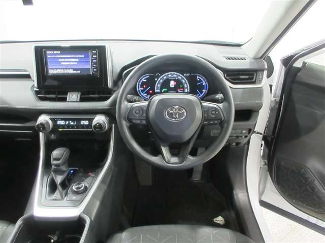 RAV42.5 ハイブリッド X E-Four 4WD