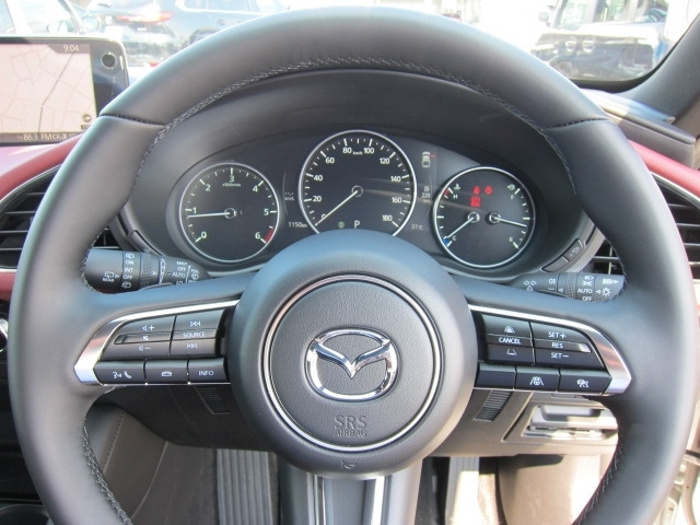 MAZDA3ファストバック1.8 XD ドライブ エディション 4WD