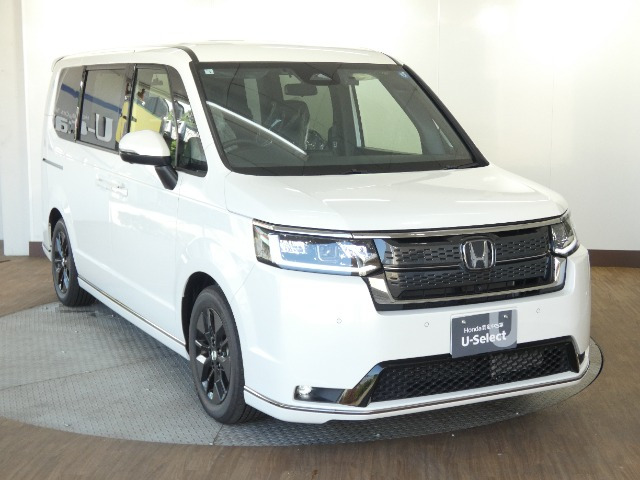 ステップワゴン2.0 e:HEV スパーダ 30周年特別仕様車