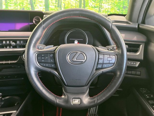 【ステアリングスイッチ】運転中、前方から目線をそらすことなく、オーディオ等の操作が可能な便利機能!安心&快適なドライブを演出してくれます♪