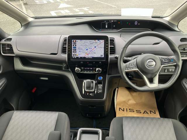 セレナ1.2 e-POWER ハイウェイスターV