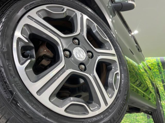 �y����15�C���`�A���~�z�C�[���z�O�ςɃ}�b�`���������A���~�z�C�[���𑕒����Ă���܂��B�e��ЊO�A���~�z�C�[����A�X�^�b�h���X�^�C�����戵�����Ă���܂��B���񂲑��k����������