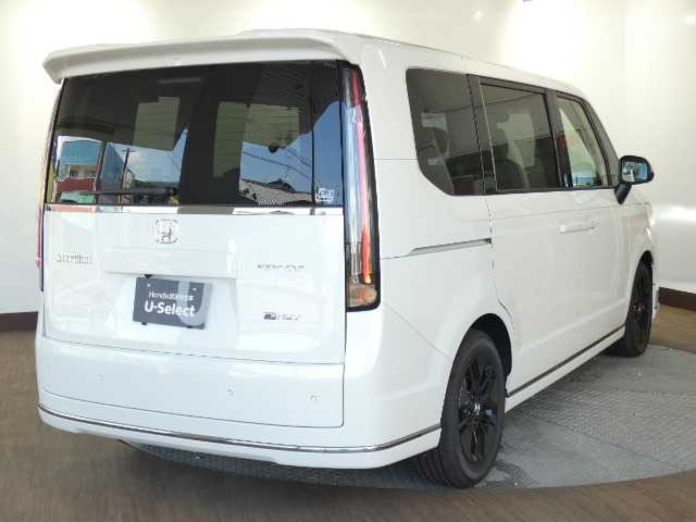ステップワゴン2.0 e:HEV スパーダ 30周年特別仕様車