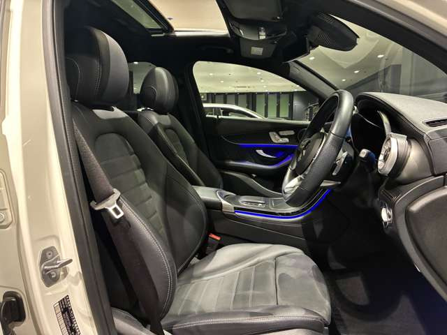 GLCクーペ220d 4マチック AMGライン 4WD