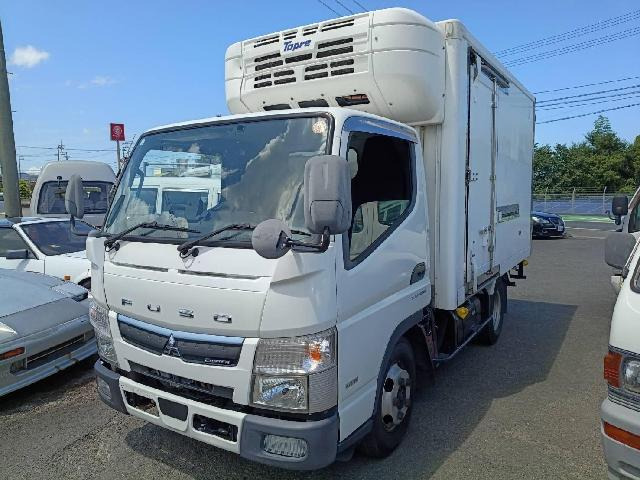 キャンター冷蔵冷凍車